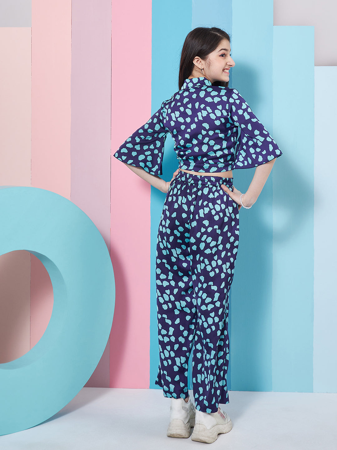 Girls Abstract Printed Crop Top With Trousers