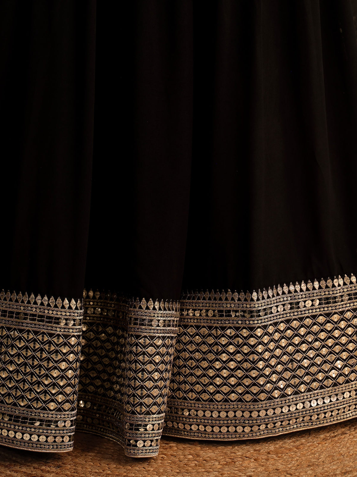 Color_Black
