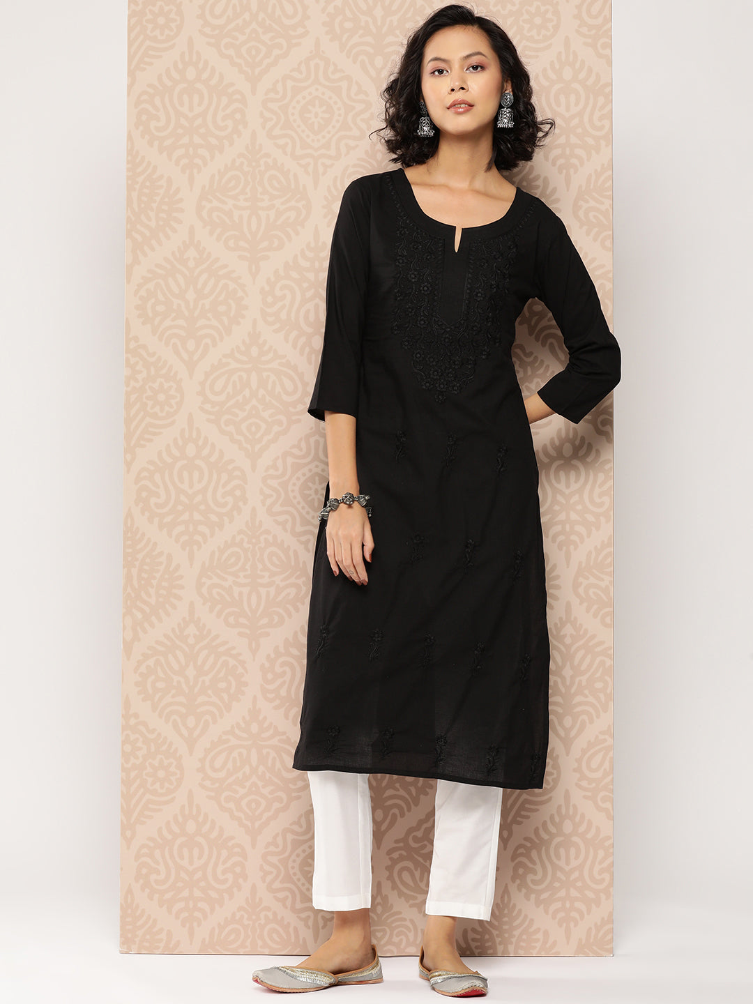 Women's Black Floral Straight Kurta