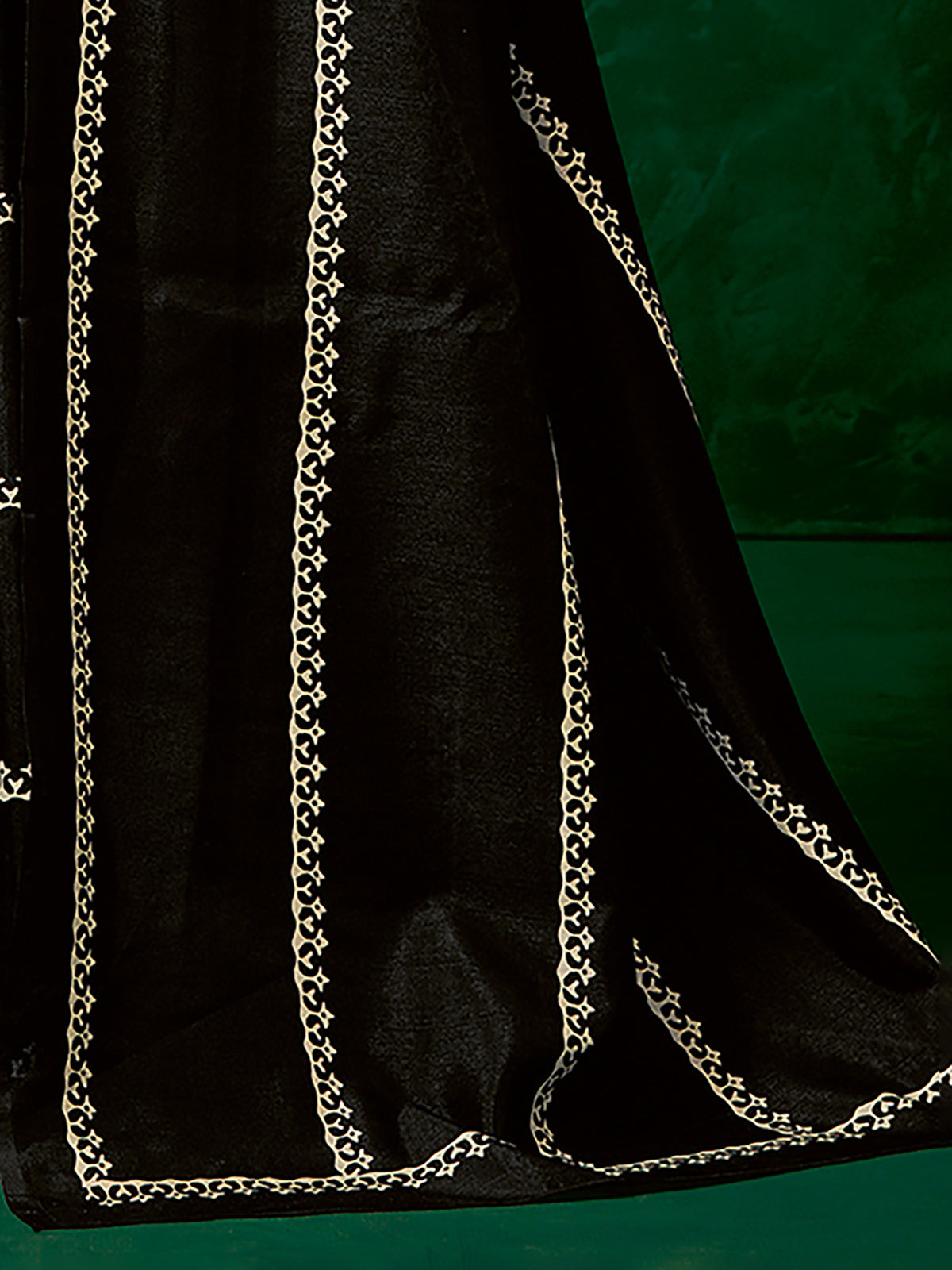 Color_Black