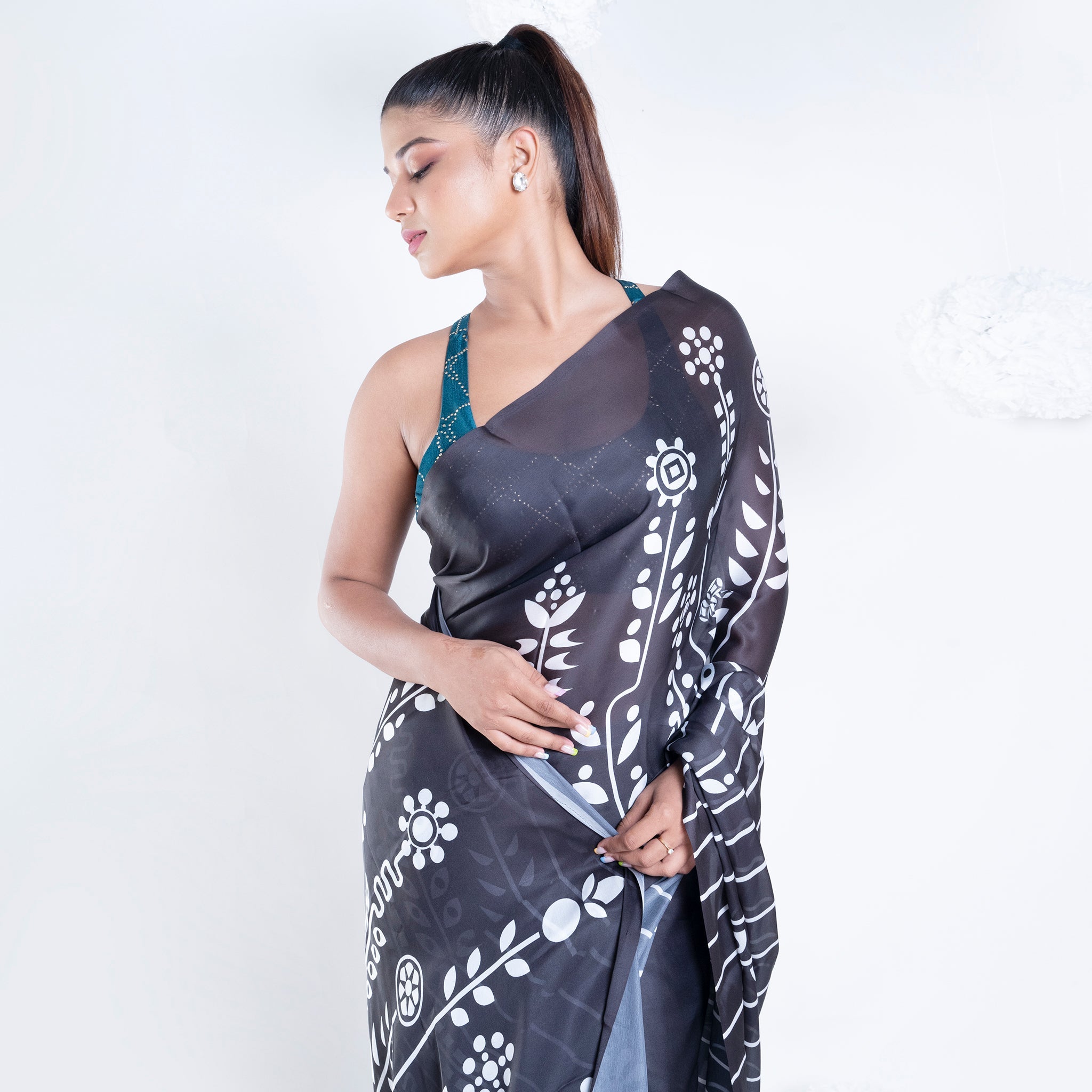 Women's Parallel Satin Georgette Digital Printed Saree In Black Color