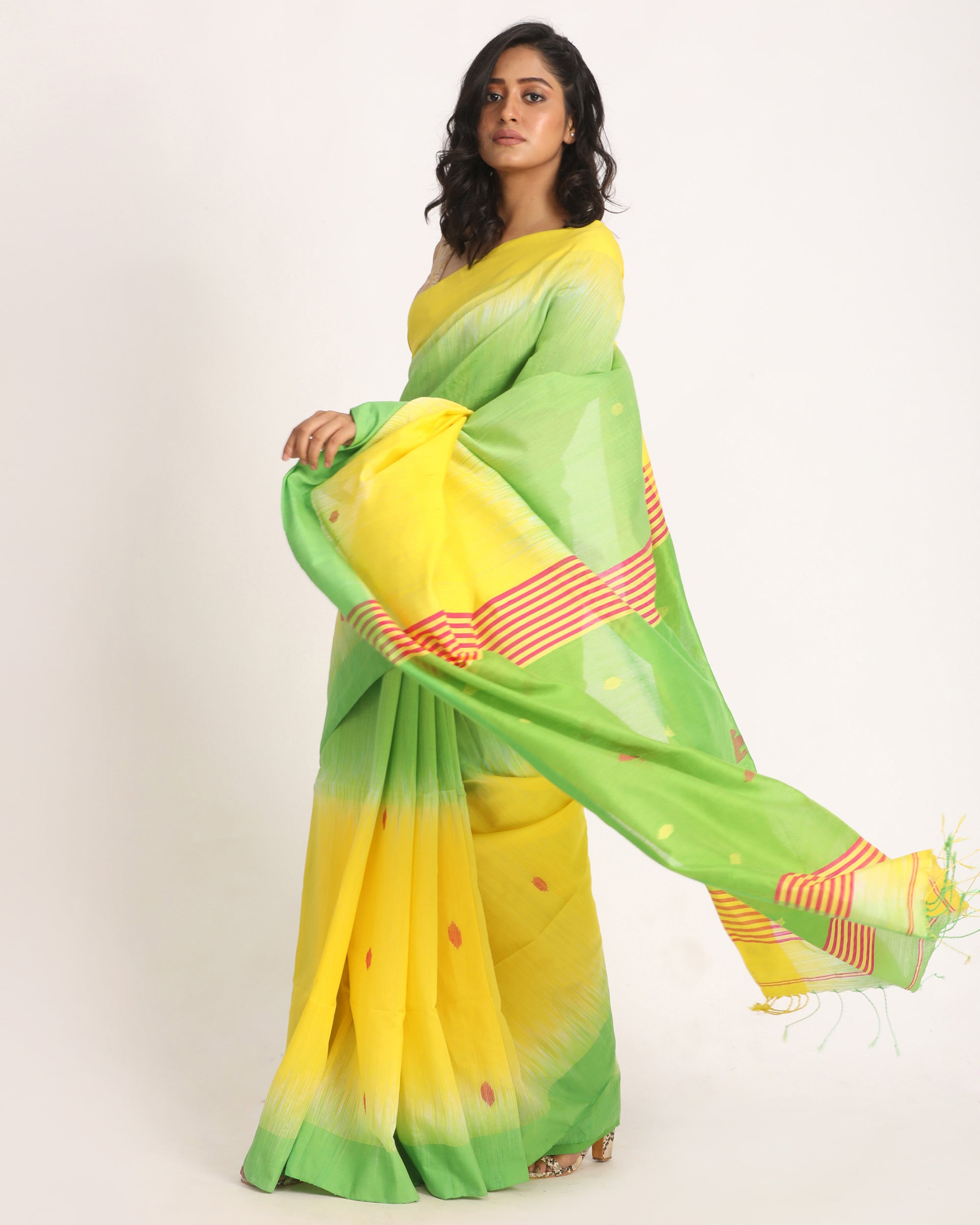 Women's Yellow Green Cotton Blend Handloom Tie Dye Jamdani Saree