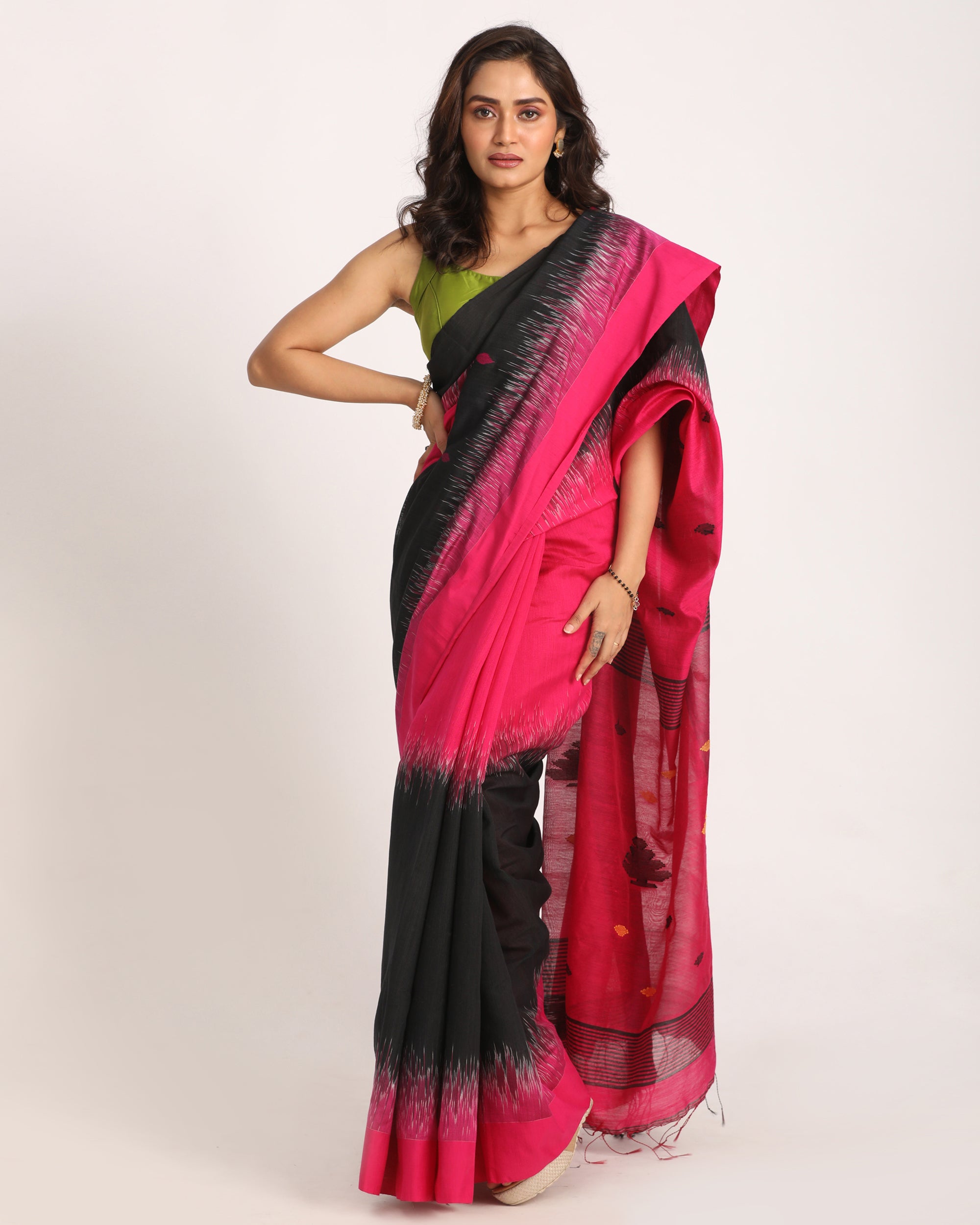 Women's Deep Pink Cotton Blend Handloom Tie Dye Jamdani Saree