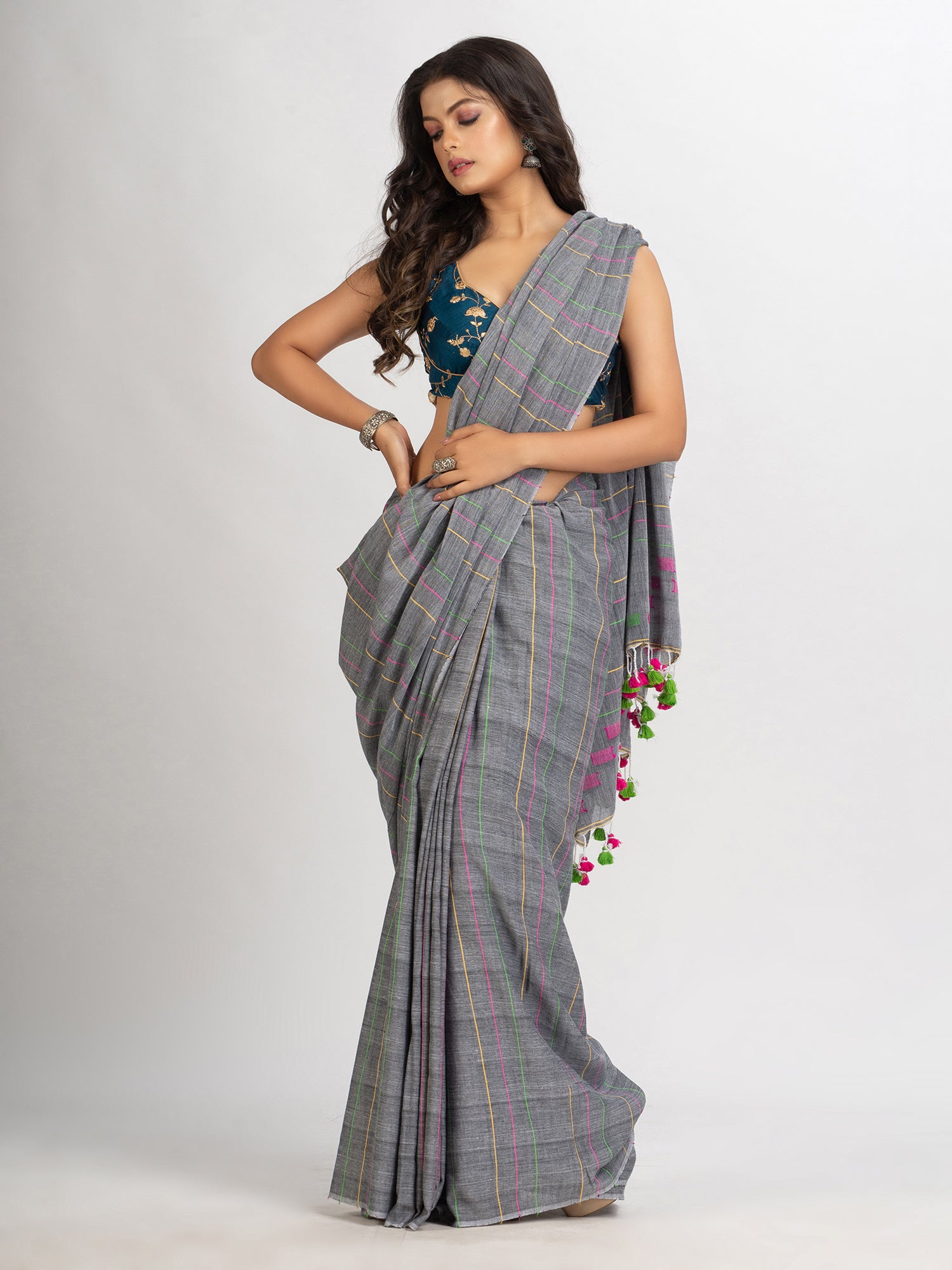 Women's Gray Handwoven Cotton Jamdani handloom Saree