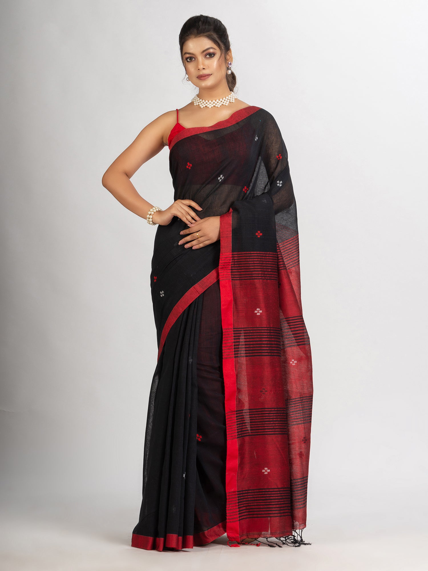 Women's Black Handwoven Cotton Jamdani handloom Saree