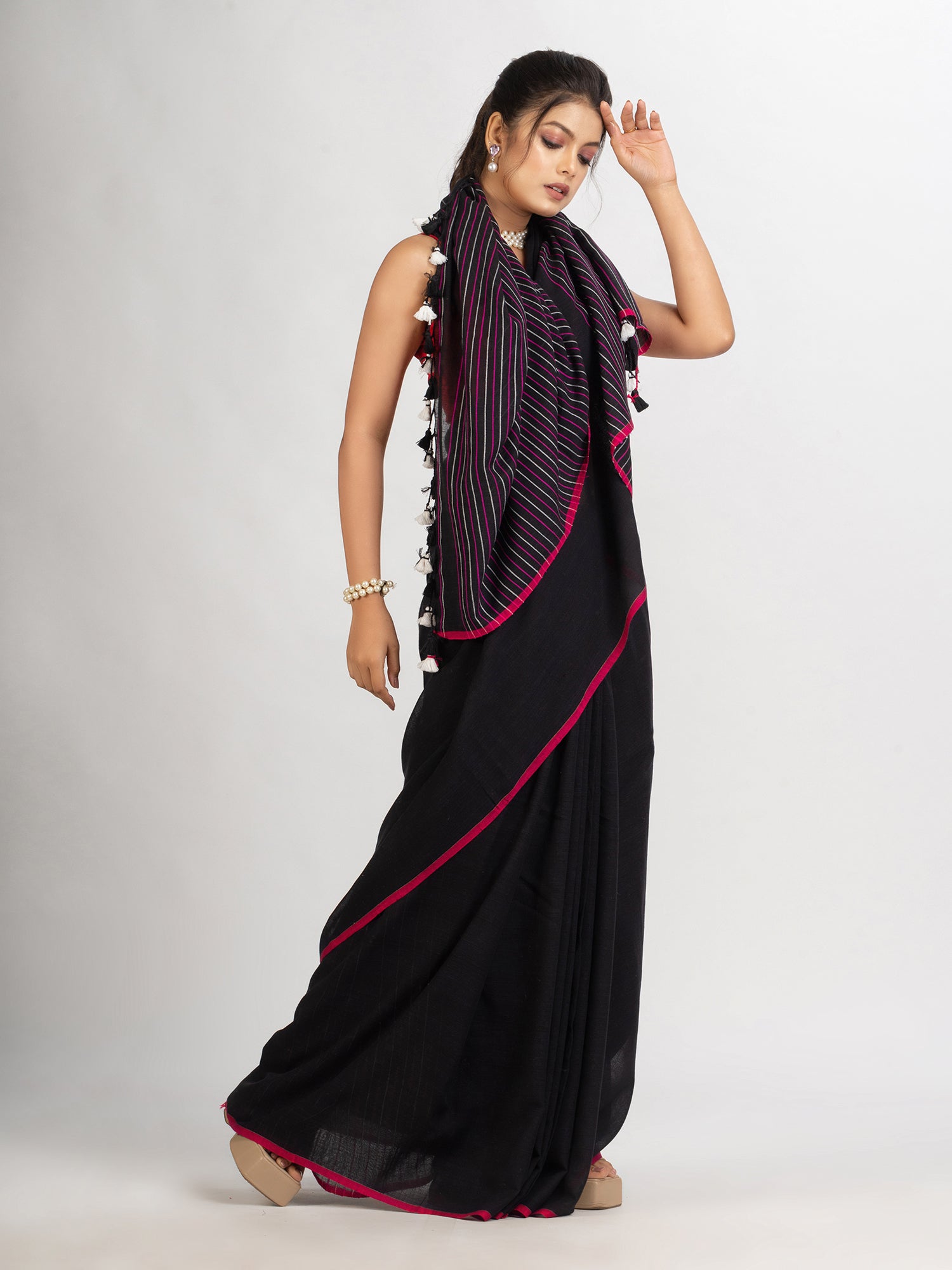 Women's Black Handwoven Cotton Stipe handloom Saree