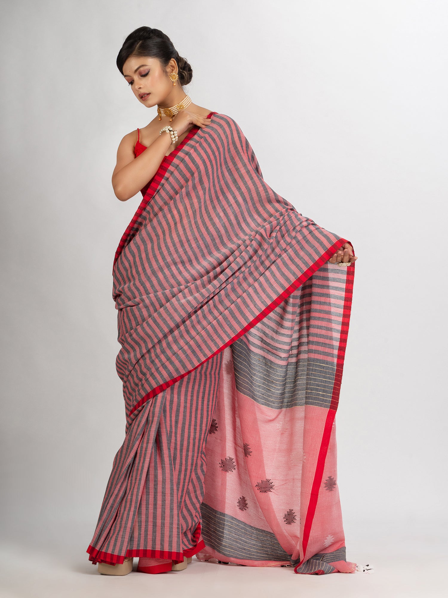 Women's Red And Black Stipe Handwoven Cotton Jamdani handloom Saree