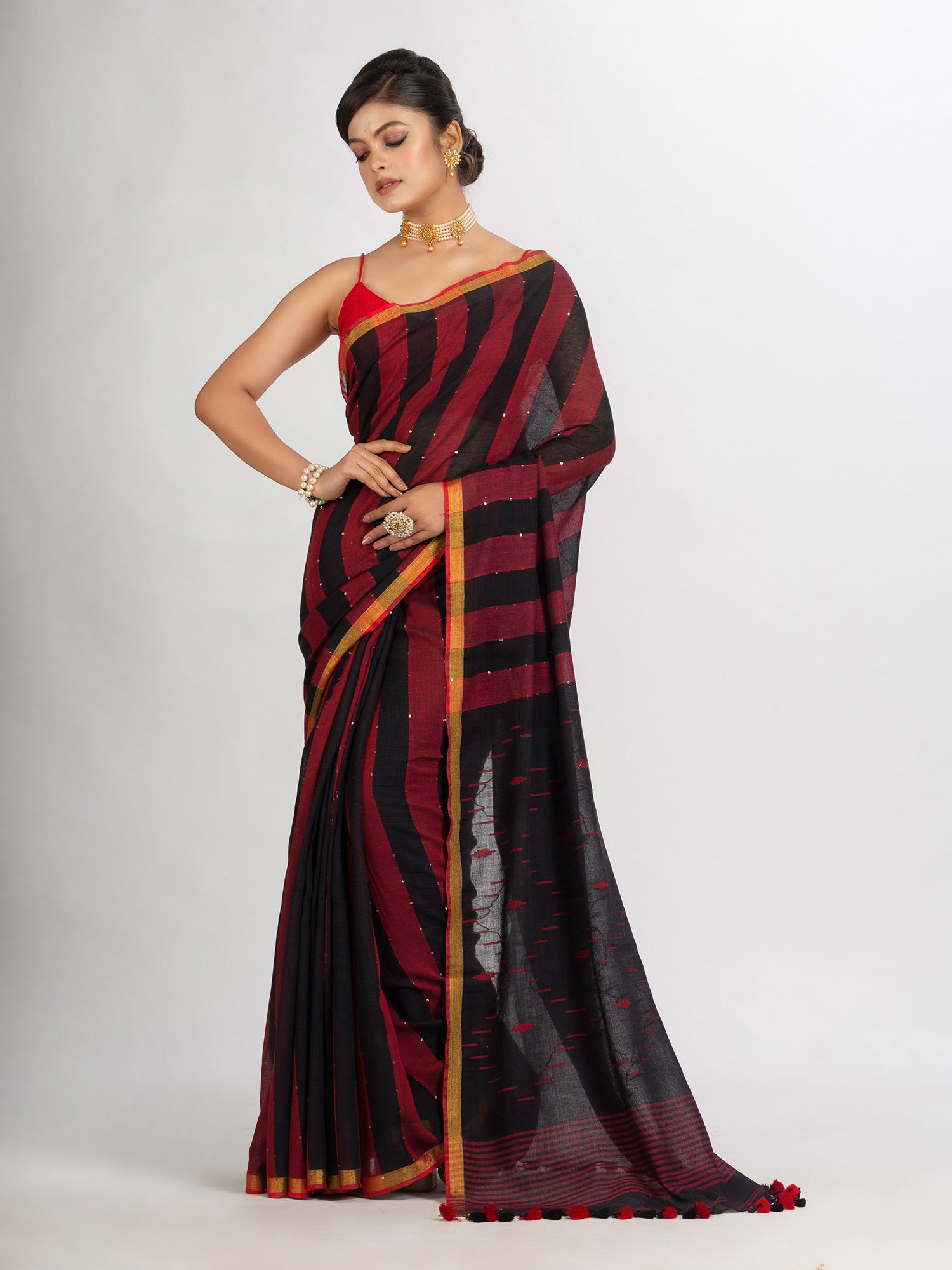 Women's Black And Red Stipe Handwoven Cotton Jamdani handloom Saree