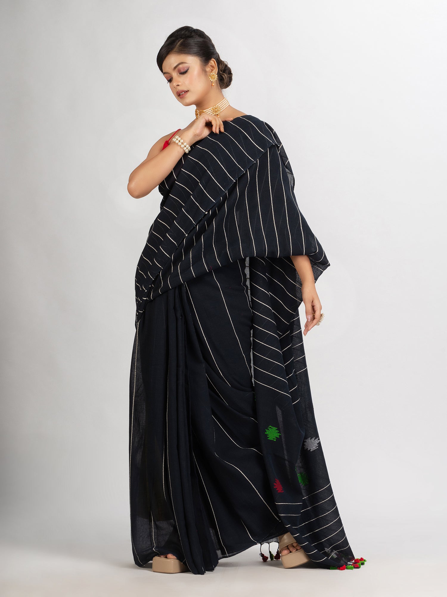 Women's Black Handwoven Cotton Jamdani handloom Saree
