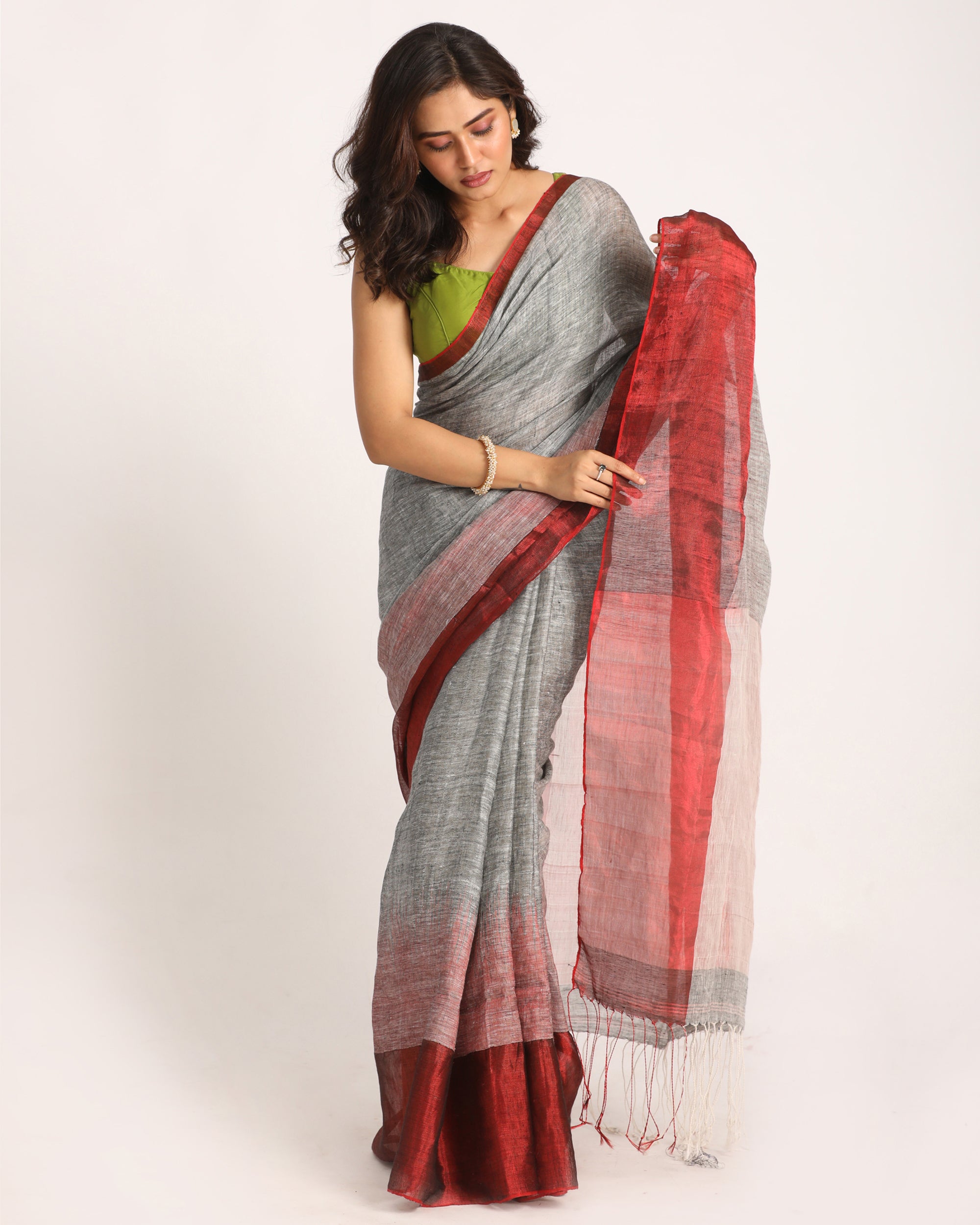 Women's Design Zari Border Grey Handloom Traditional Linen Saree