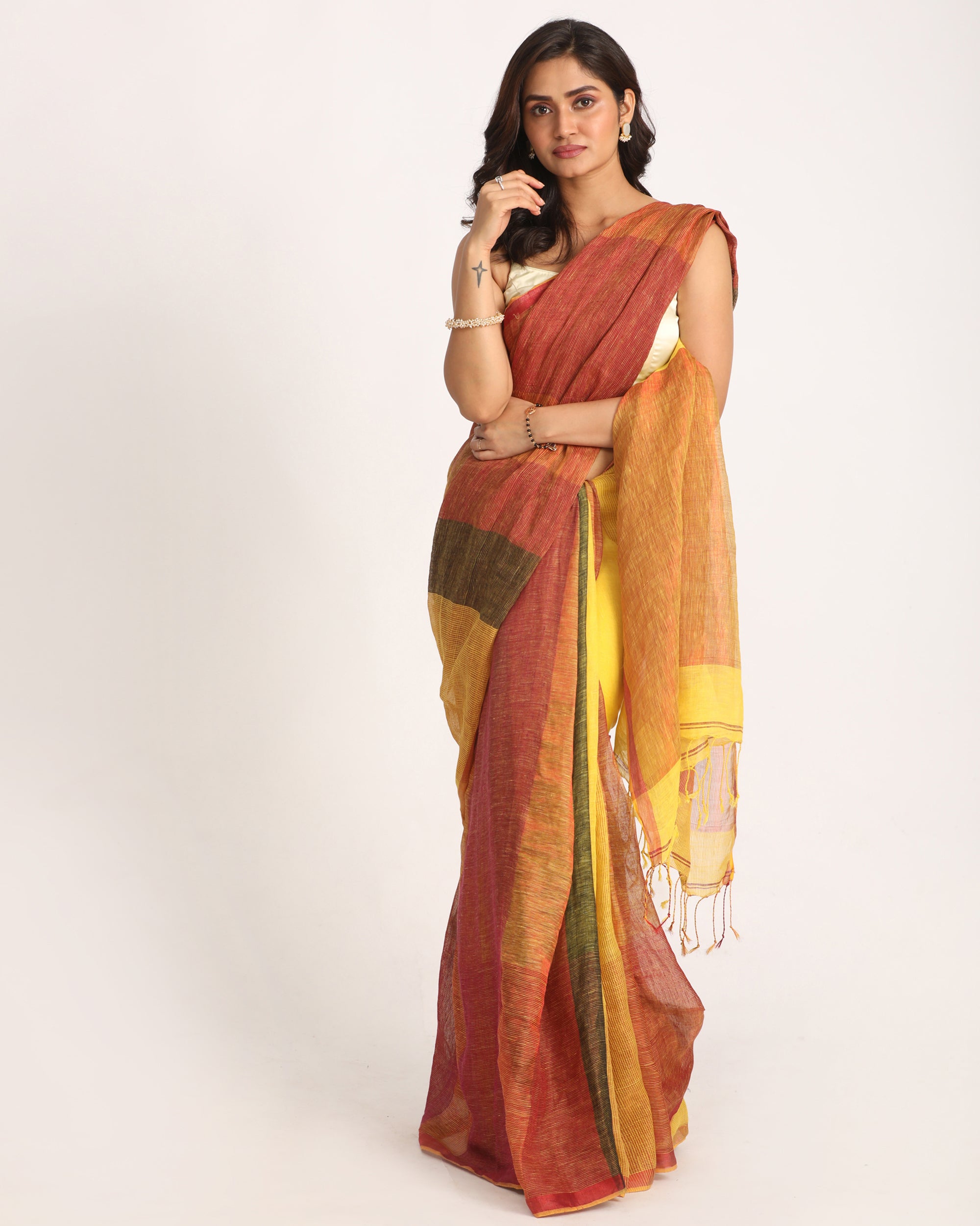 Women's Multicolour Traditional Handloom Check Linen Saree