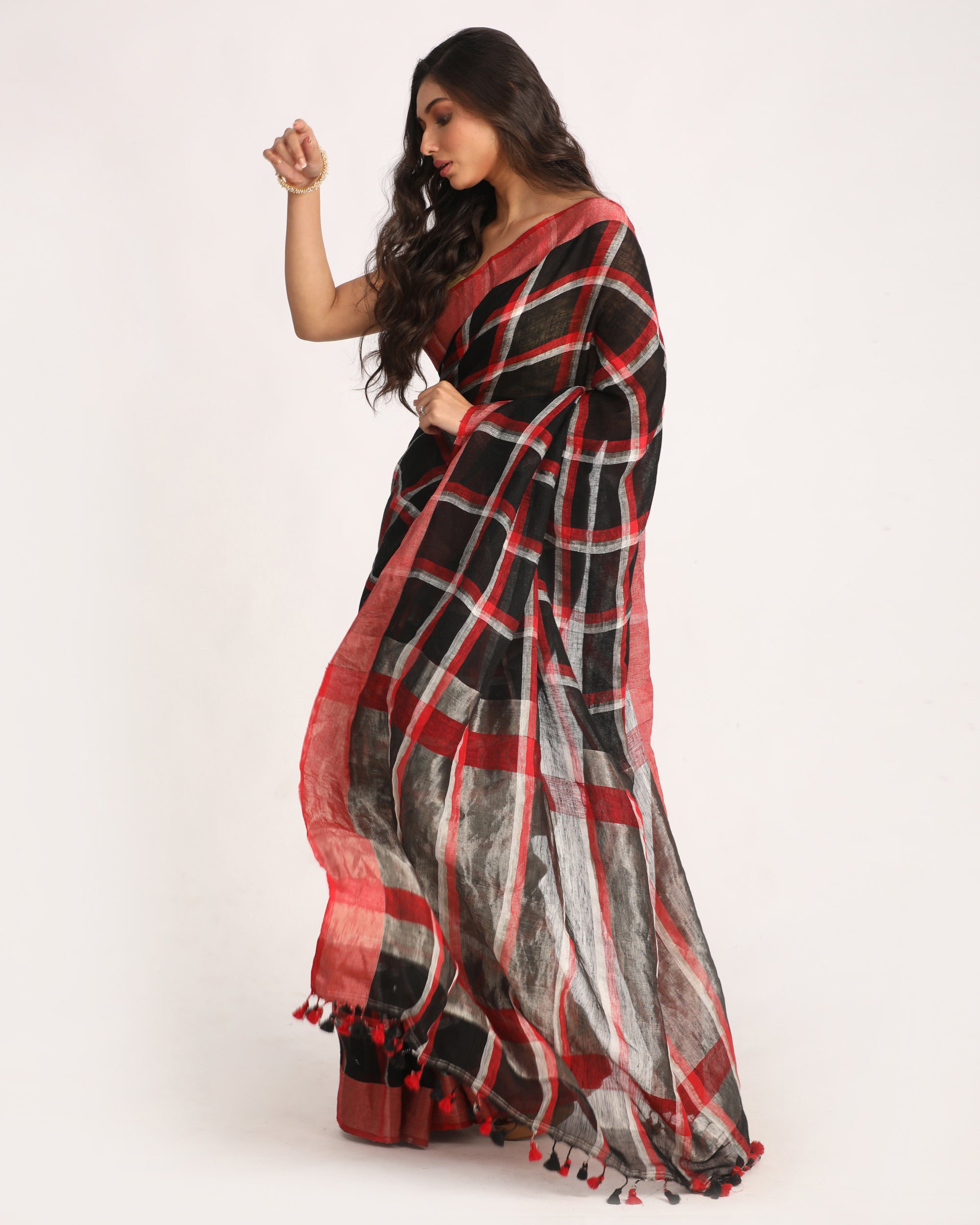 Women's Black Red Traditional Check Linen Handloom Saree
