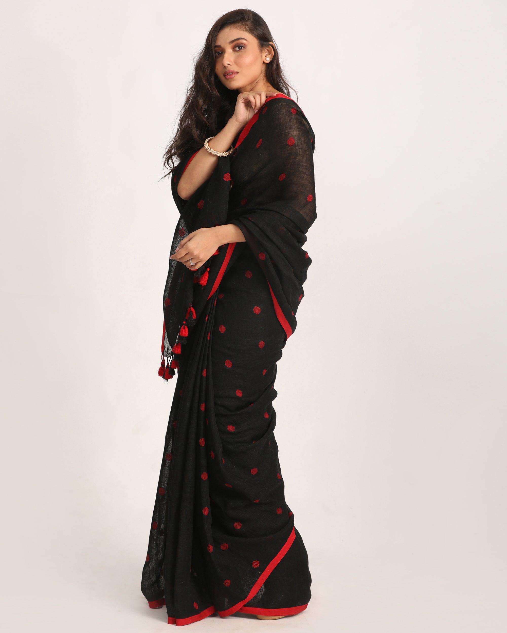 Women's Black Traditional Handloom Linen Jamdani Saree