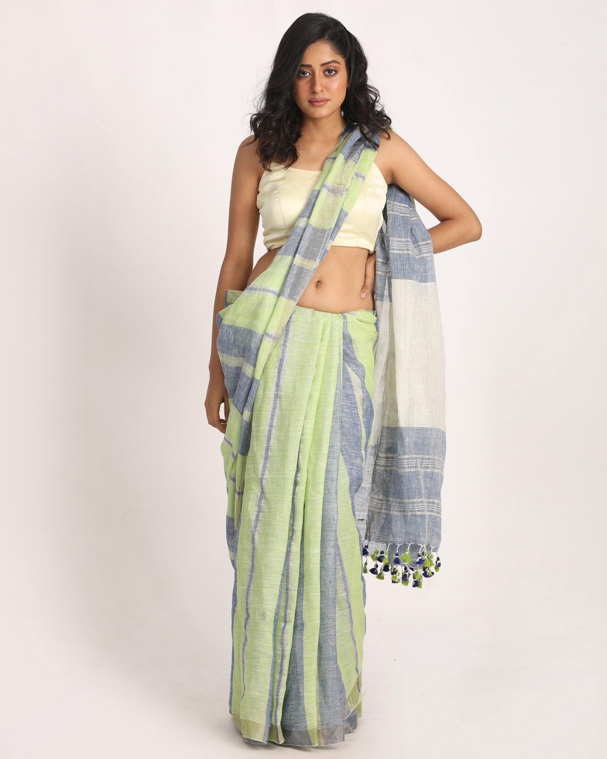 Women's Green Blue Traditional Handloom Check Linen Saree