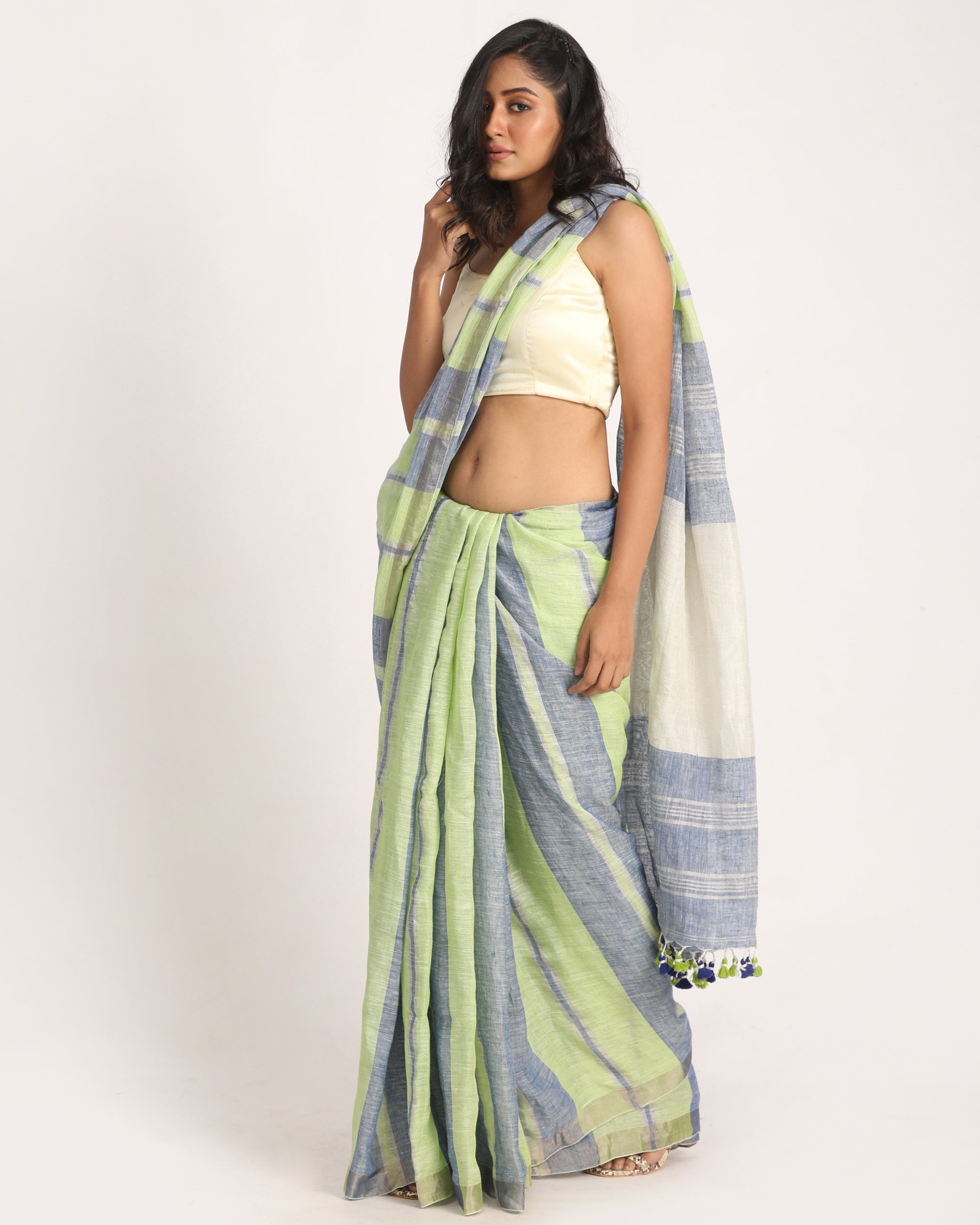 Women's Green Blue Traditional Handloom Check Linen Saree