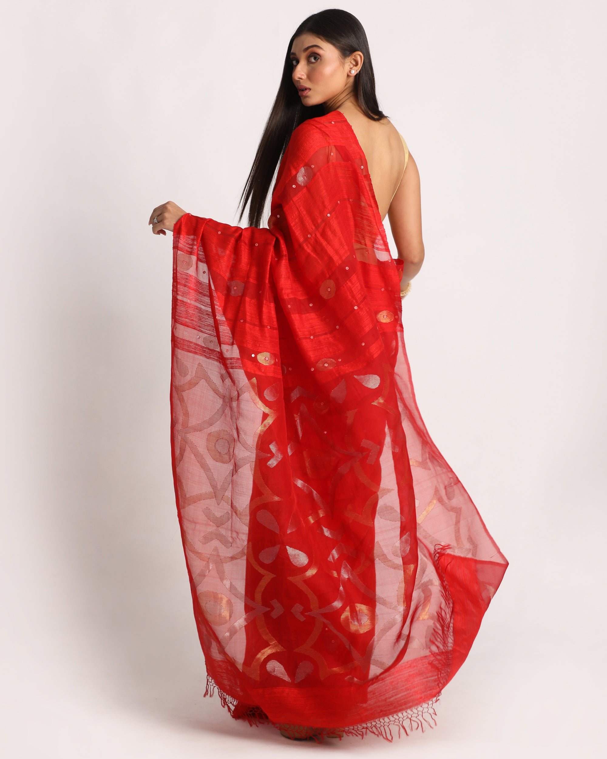 Women's Red Matka Silk Handloom Traditional Sequin Jamdani Saree