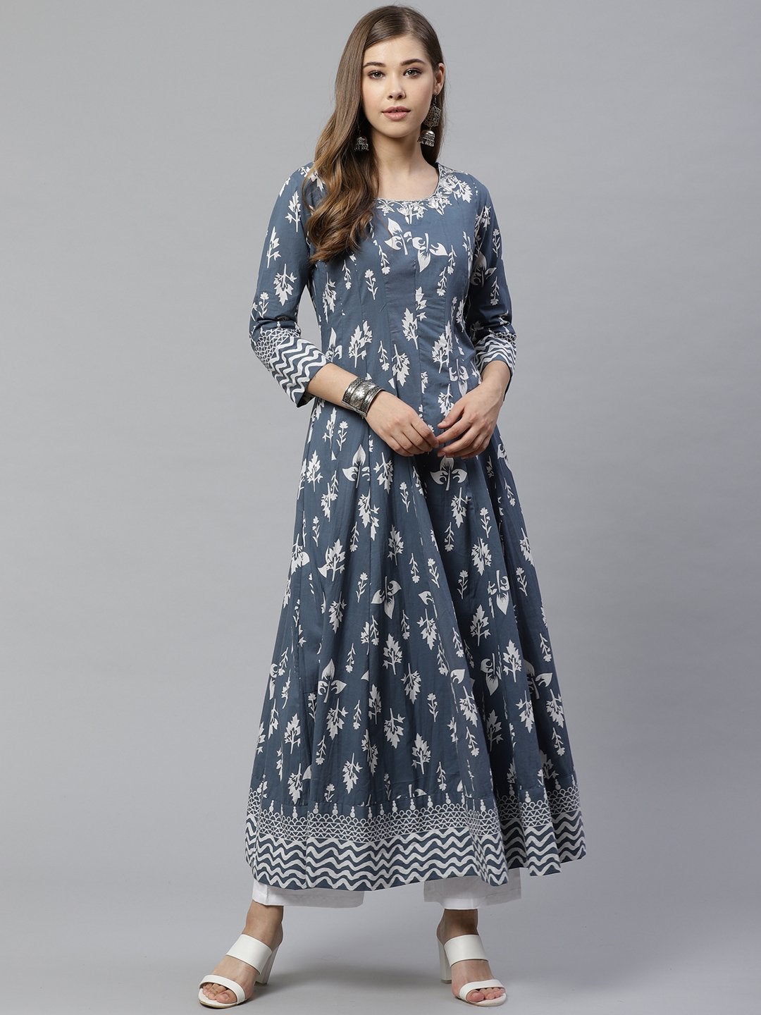 Women's Grey Cotton Gotta Patti Work Anarkali Kurta