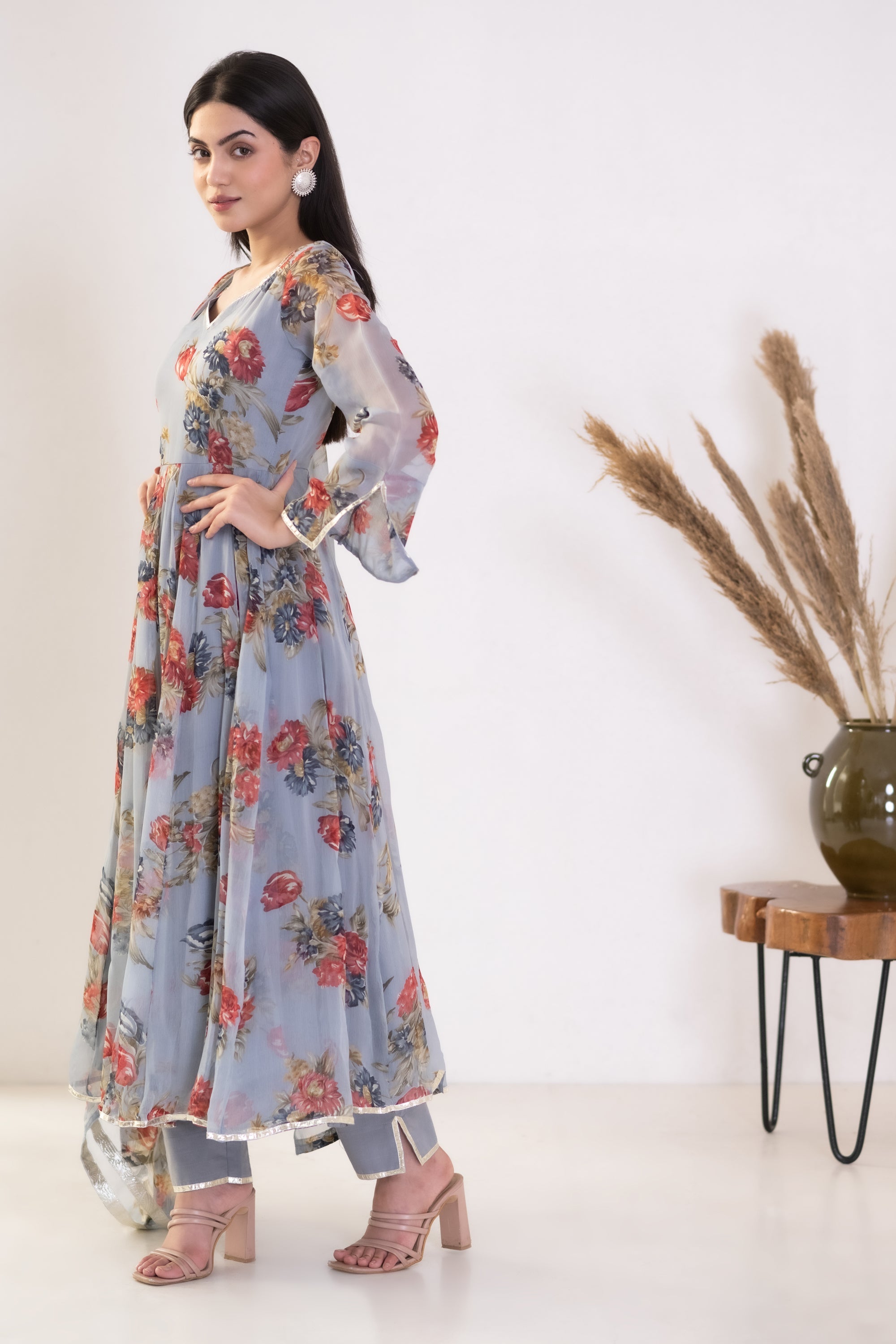 Women's Grey Bell Sleeves Kurta Set