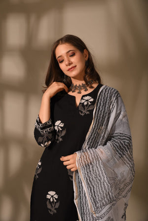 Color_Black