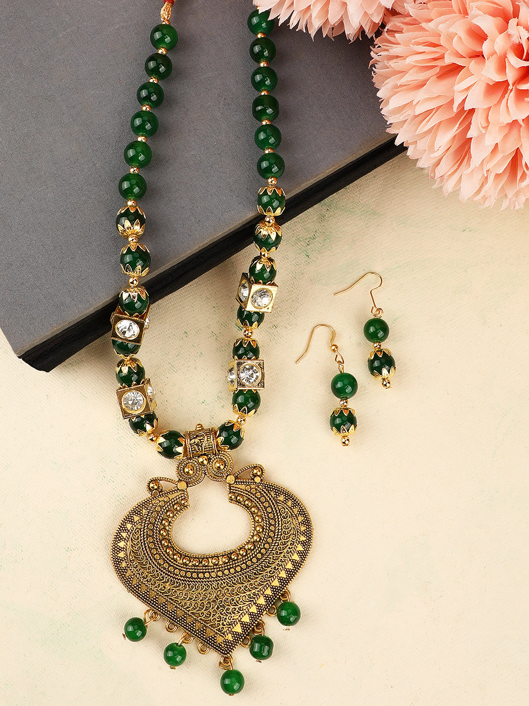 Women's/Girls Contemporary Gold Plated Leaf Shaped Pendant And Earring Set Studded With Beads