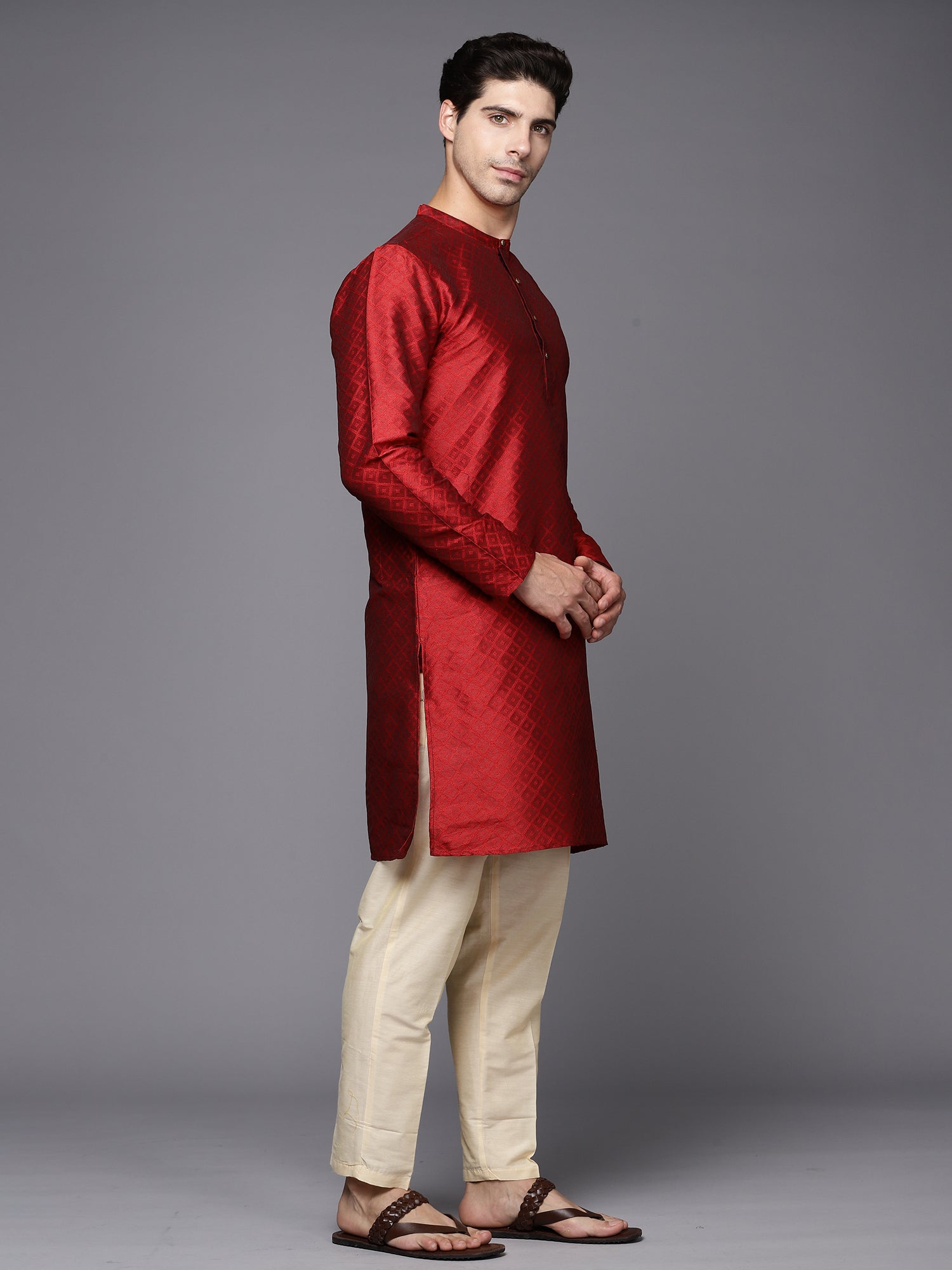 Color_Maroon