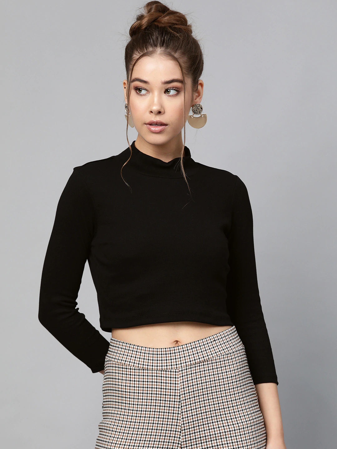Women's Black Rib Turtle Neck Crop Top