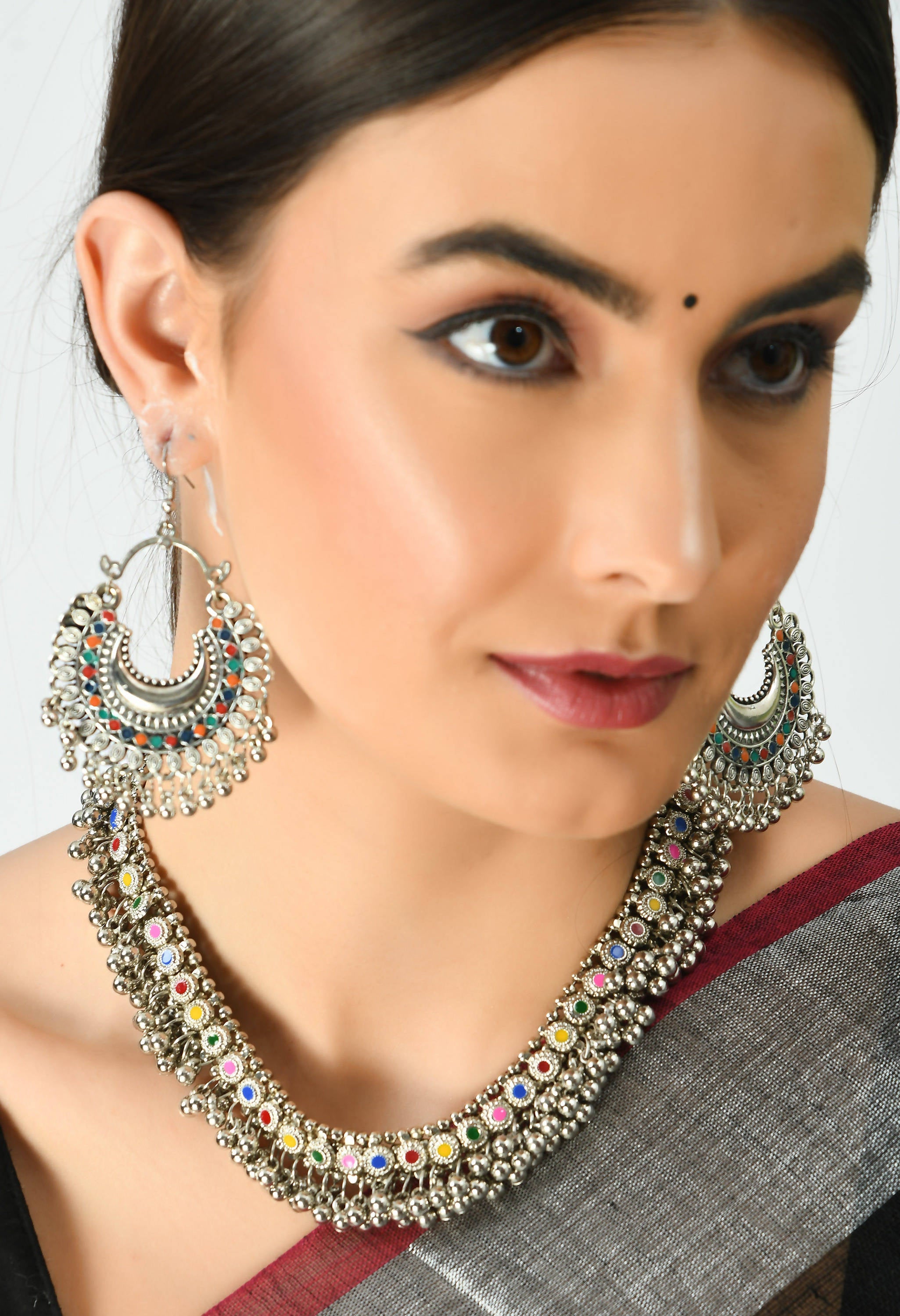 Women's Multi Color Traditional Jewellery Set