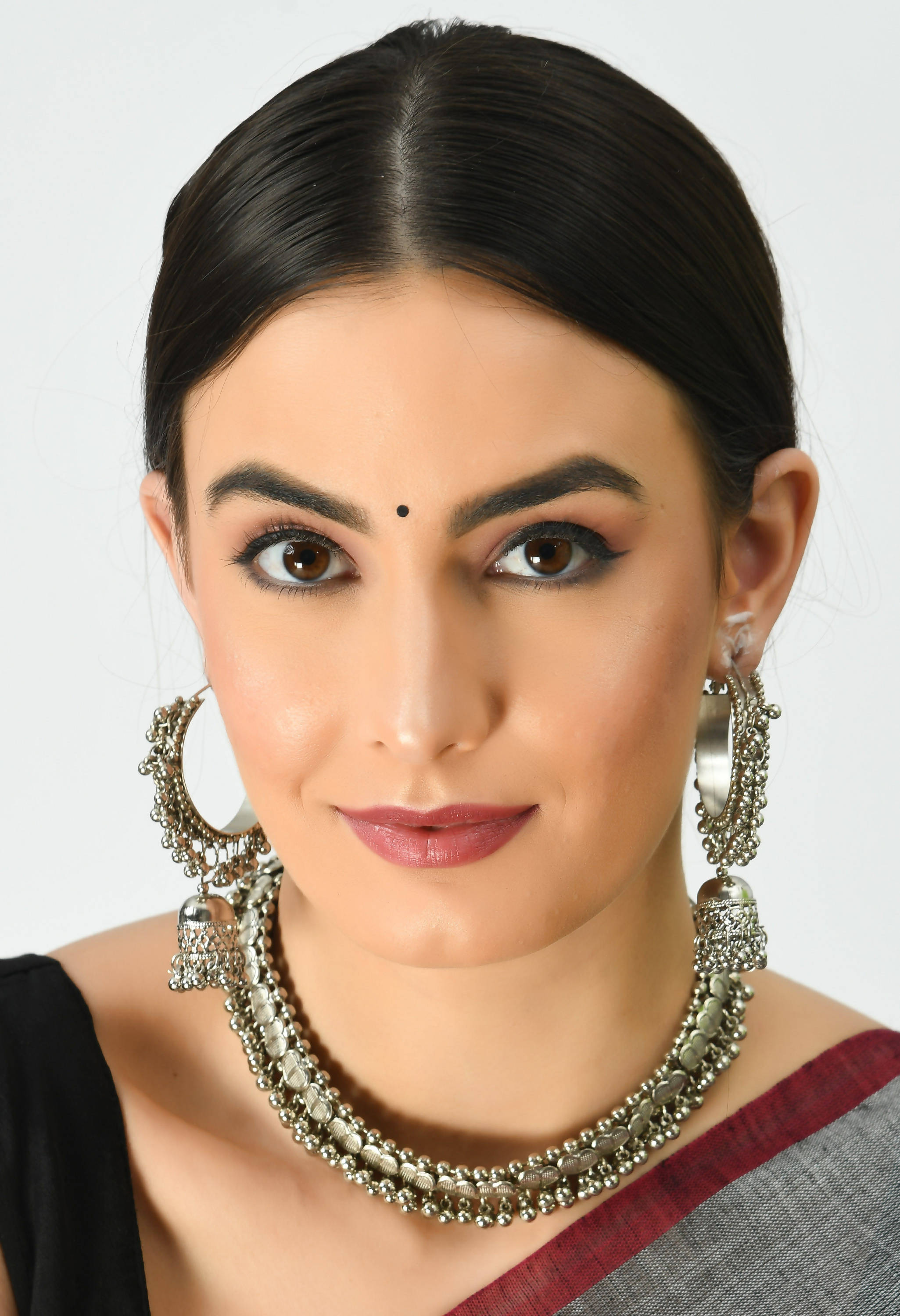 Johar Kamal Oxidised Silver-Plated Heart Design Nacklace with Ear